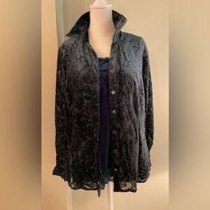 Coldwater Creek velvet Top & Shirt Teal green
Med. NWT